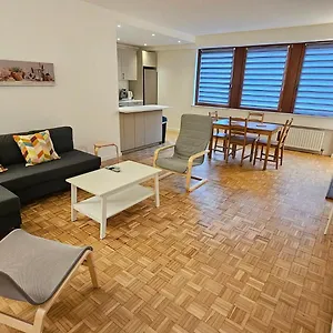 apartment-chez-esmara-et-philippe.brusselshotelsbook.com/